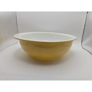 PYREX Vintage 024 Casserole Bowl Mustard Yellow Round 2 Qt‎